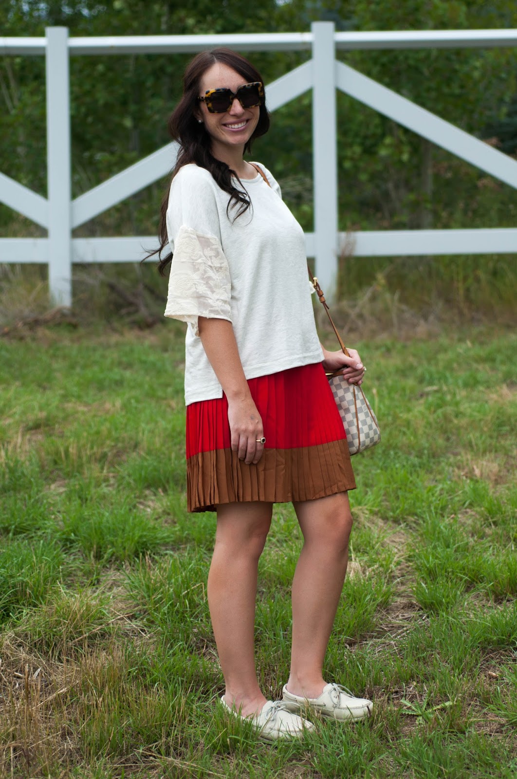 womens fashion blog, ootd blog, anthropologie ootd, sperry topsider, lace top, lands end skirt