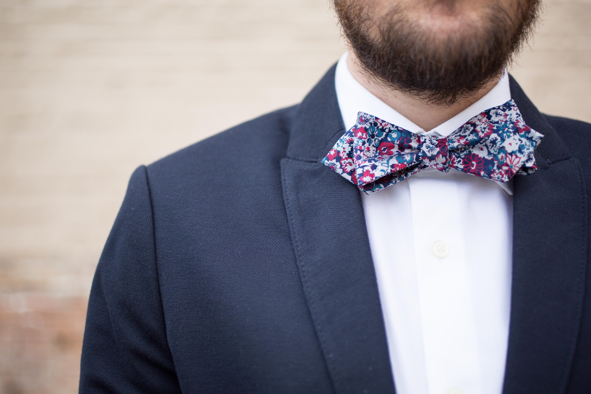 Weekend Casual Animated Floral Bow-Tie