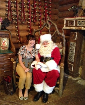 I meet Santa at a day at Disneyland all by myself!!!