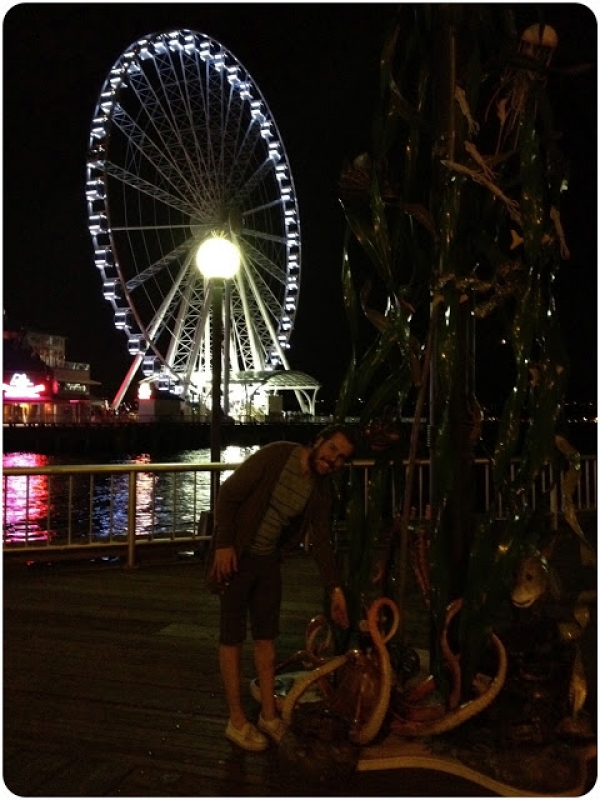 Seattle Day 1: Red Lion Hotel, Shopping, Skillet Diner, Cupcakes and Cream, Seattle Great Wheel