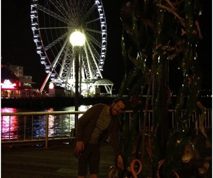 Seattle Day 1: Red Lion Hotel, Shopping, Skillet Diner, Cupcakes and Cream, Seattle Great Wheel