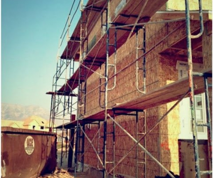 whoooooa home updates! exterior starting!