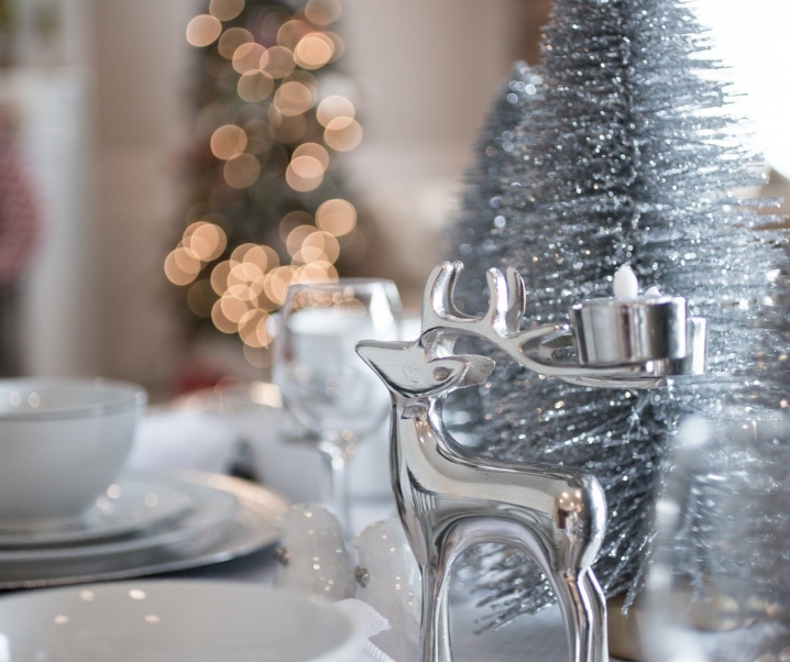 Setting up the Christmas Table Decorations