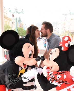 Why Character Meet and Greets at Hong Kong Disneyland are a Must Do!