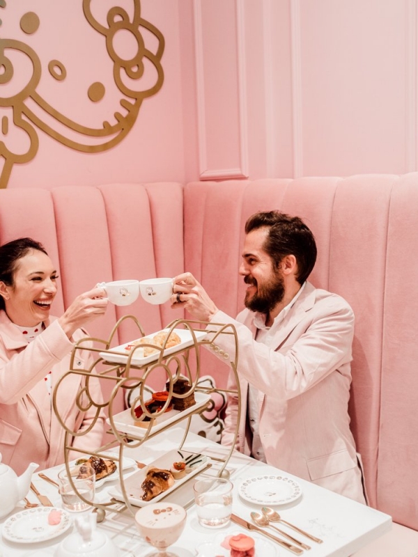 Tea Time at the Exclusive Hello Kitty Cafe Bow Room