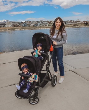Why I Picked The Thule Sleek Stroller For My Twins