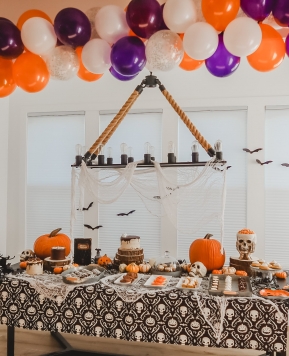 Easiest, Quickest & Most Affordable Way To Make A Balloon Garland