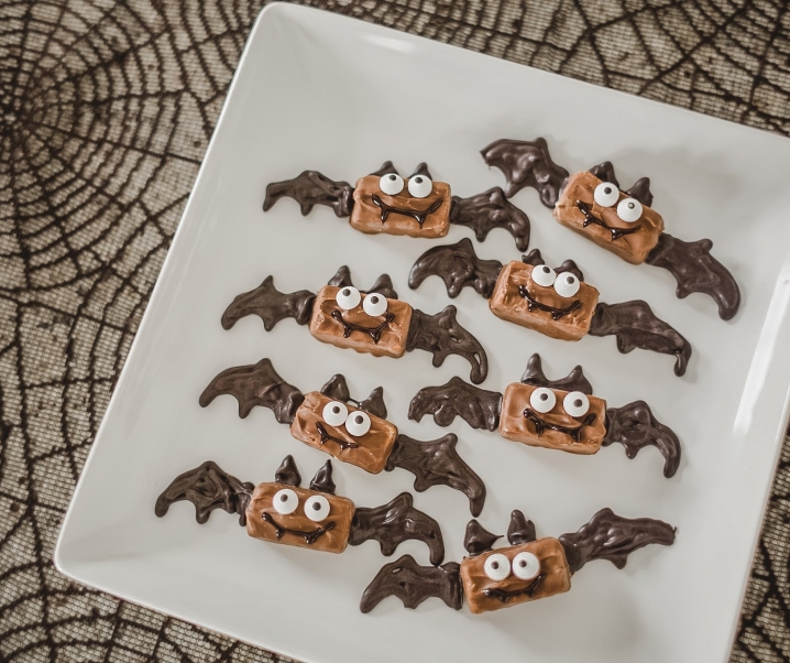 How To Make Halloween Candy Bar Bats