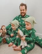 Tips & Tricks For Taking Family Photos With A Toddler