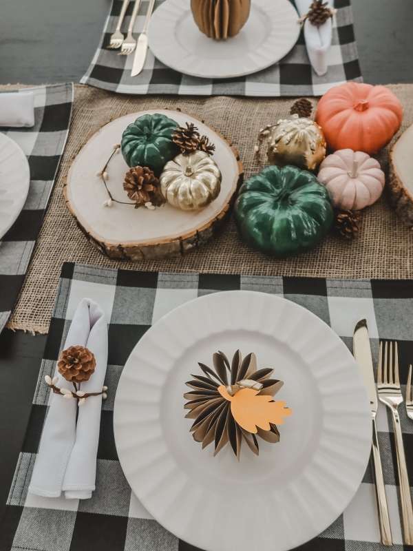 6 Easy & Simple Touches To Spice Up Your Thanksgiving Table