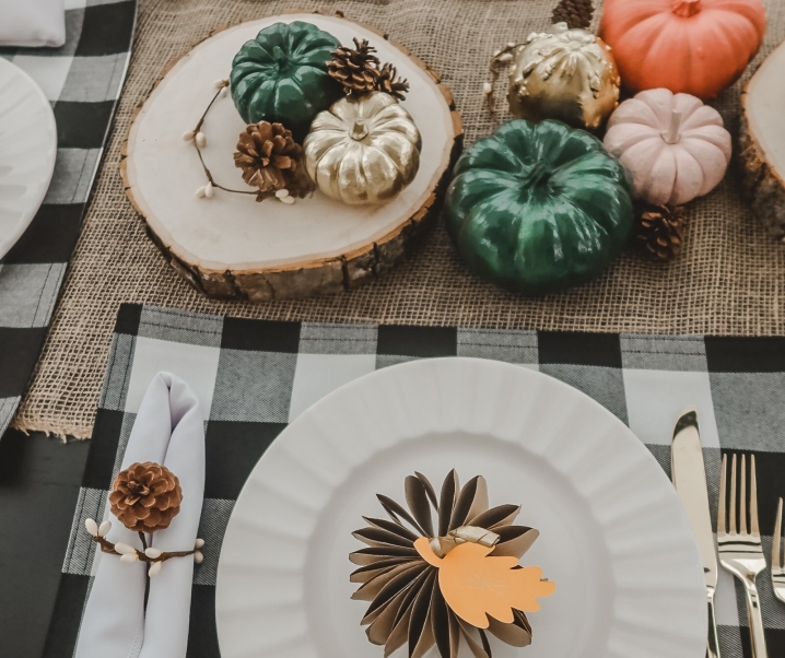 6 Easy & Simple Touches To Spice Up Your Thanksgiving Table