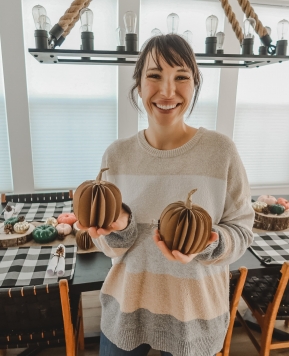 Thanksgiving Craft- Paper Pumpkin Place Card Holders
