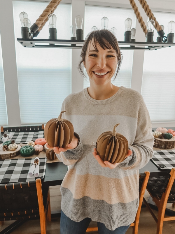 Thanksgiving Craft- Paper Pumpkin Place Card Holders