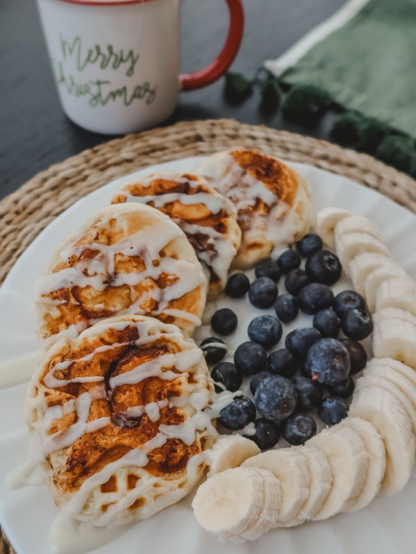 Cinnamon Roll Waffle Recipe- Easy Christmas Breakfast