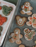 How To Make Hot Chocolate Bombs- Easiest Recipe + Step By Step Directions & Video