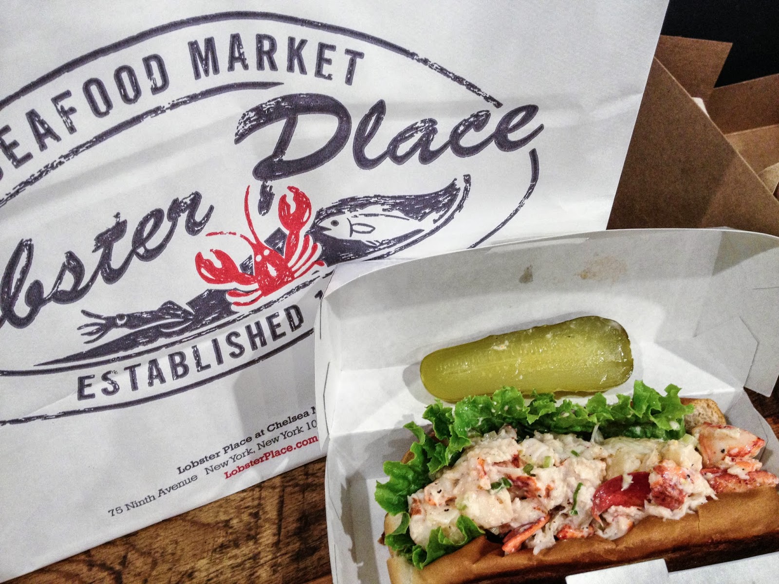 lobster roll, lobster, chelsea market place, lobster meal, seafood, what to eat in chelsea, new york food