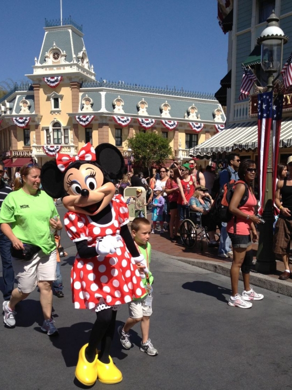 addicted to disneyland